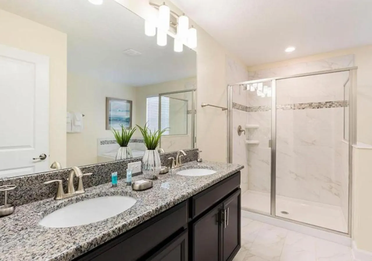 Stunning Home Wprivate Pool, Minutes From Disney Davenport