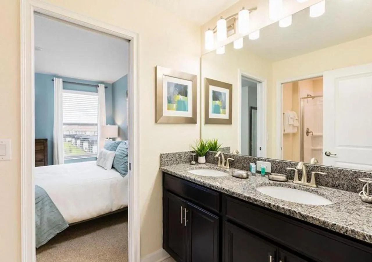 Stunning Home Wprivate Pool, Minutes From Disney Davenport Holiday home
