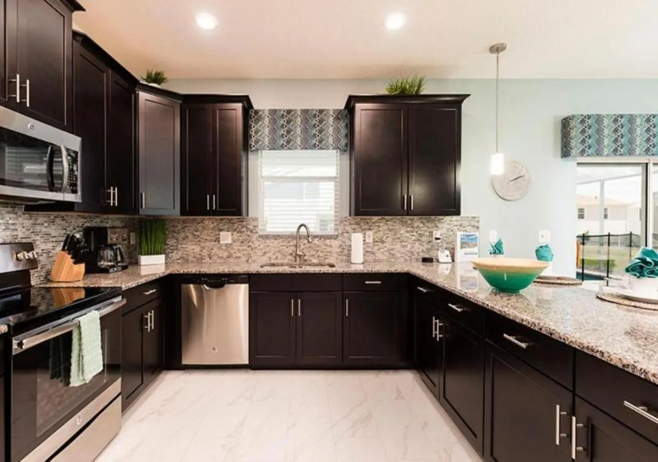 Stunning Home Wprivate Pool, Minutes From Disney Davenport
